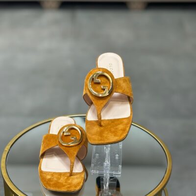 Sandales plates Gucci T. 37,5