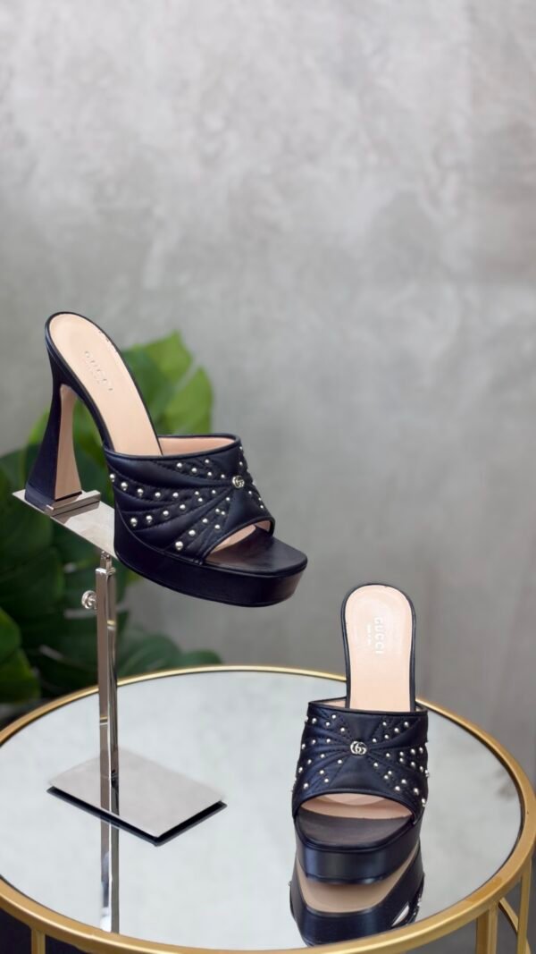 Sandales Gucci T.37,5