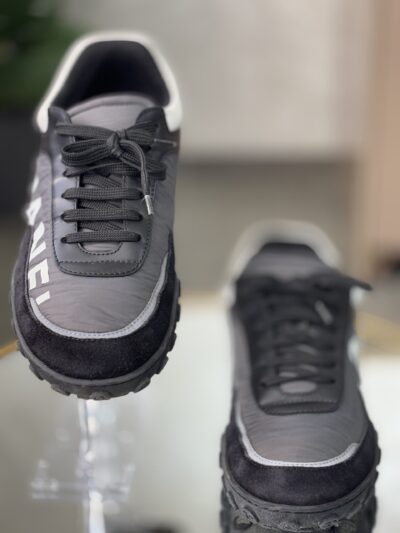 Baskets Chanel T.38,5