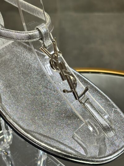 Sandales plates Saint laurent T.38,5