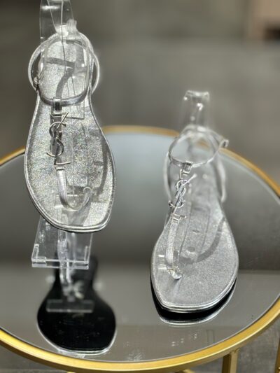 Sandales plates Saint laurent T.38,5