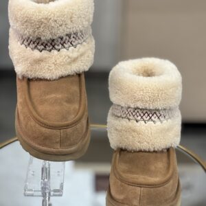 Bottines UGG T.39