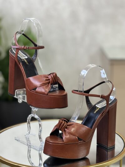 Sandales Saint Laurent T.38