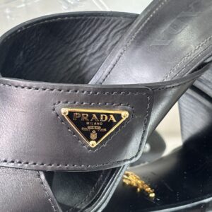 Sandales Prada T.40,5