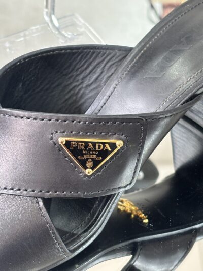 Sandales Prada T.40,5