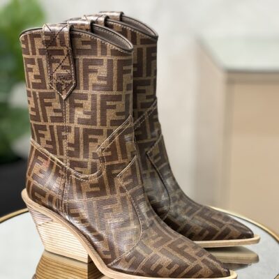 Bottines Fendi T.38,5