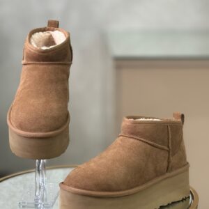 Bottines UGG T.39