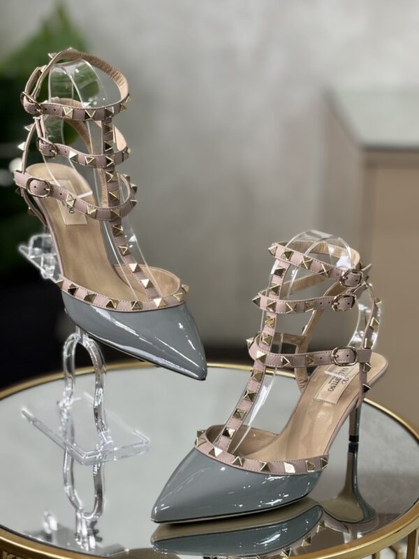 Escarpins Valentino Rockstud T. 38,5