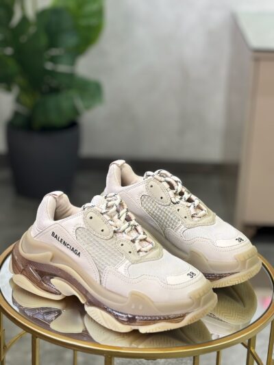 Baskets Balenciaga Triple S T. 38