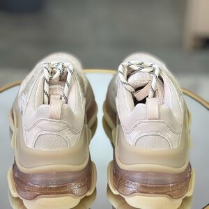Baskets Balenciaga Triple S T. 38