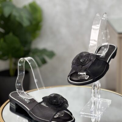 Sandales Plates Chanel T.39,5 C