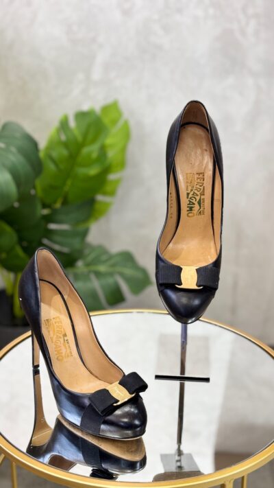 IMG_1411 Escarpins Ferragamo T.8 /38,5