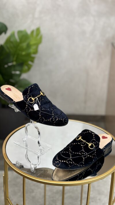 Mules Gucci T.39
