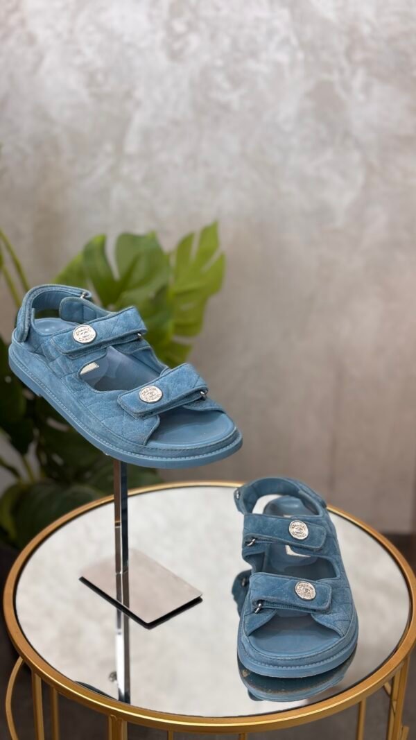 Sandales Chanel T.37