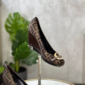 Escarpins Fendi T.39,5