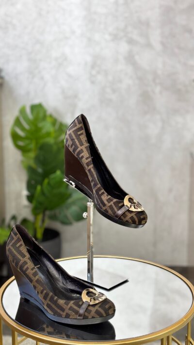 Escarpins Fendi T.39,5