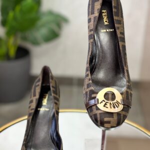 Escarpins Fendi T.39,5