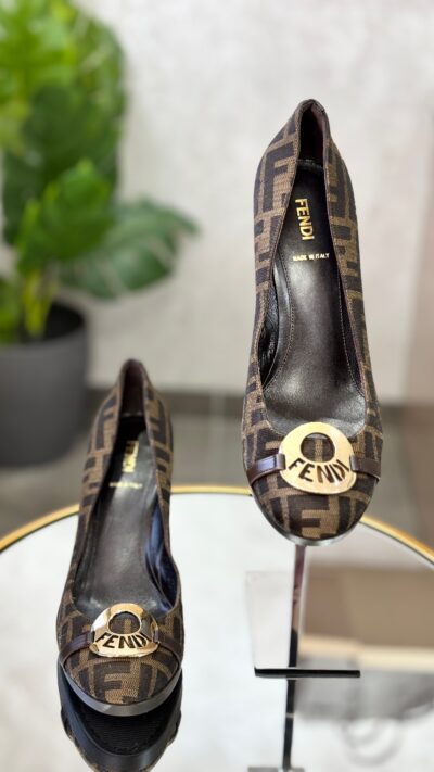 Escarpins Fendi T.39,5