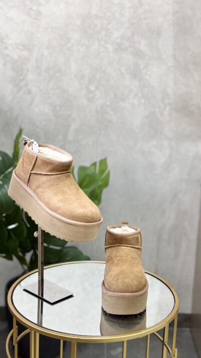 IMG_0297 Bottines Ugg T.37