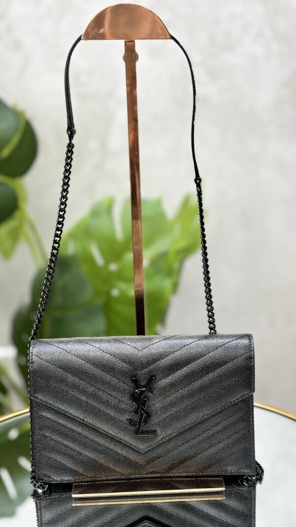 Pochette saint Laurent