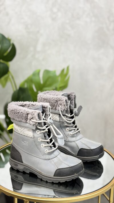 Bottines Ugg T.32,5