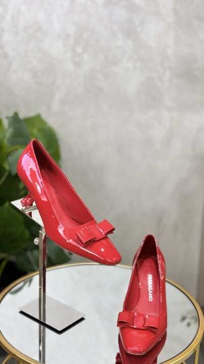 Escarpins Ferragamo T.38