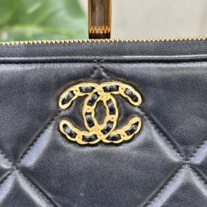 Pochette Chanel 19