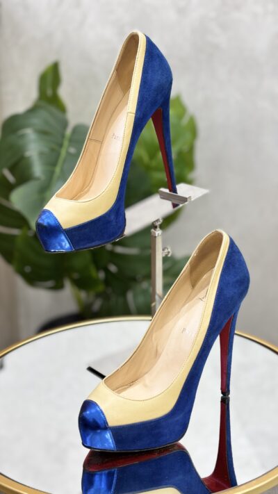 Escarpins Louboutin T.38