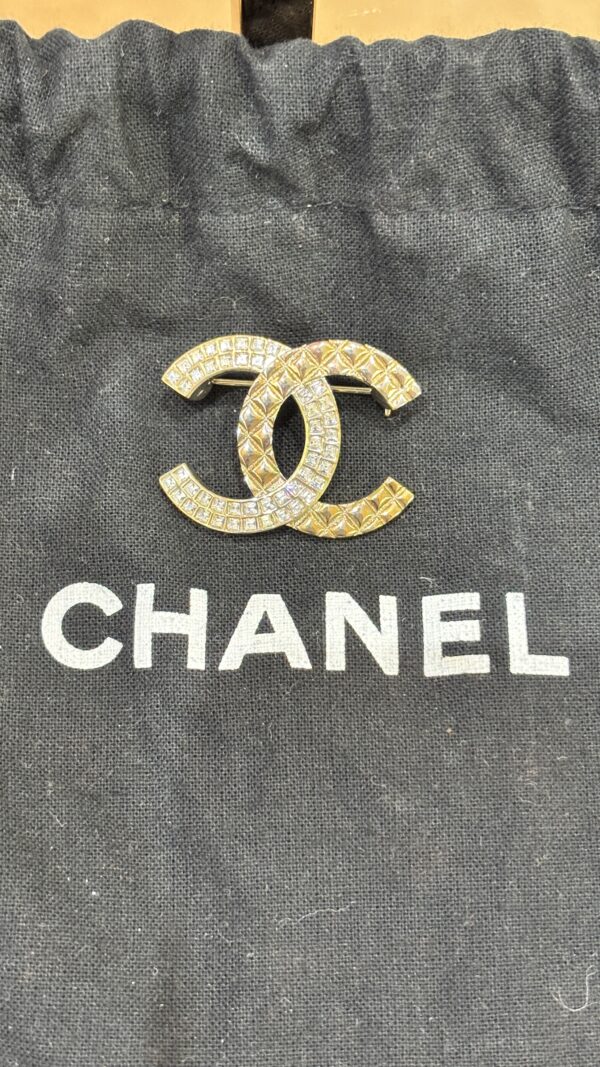 Broche Chanel