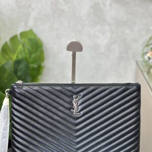 Pochette Saint Laurent