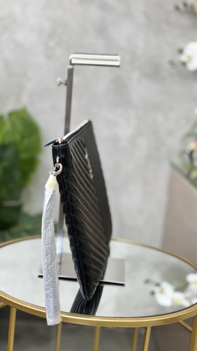 Pochette Saint Laurent