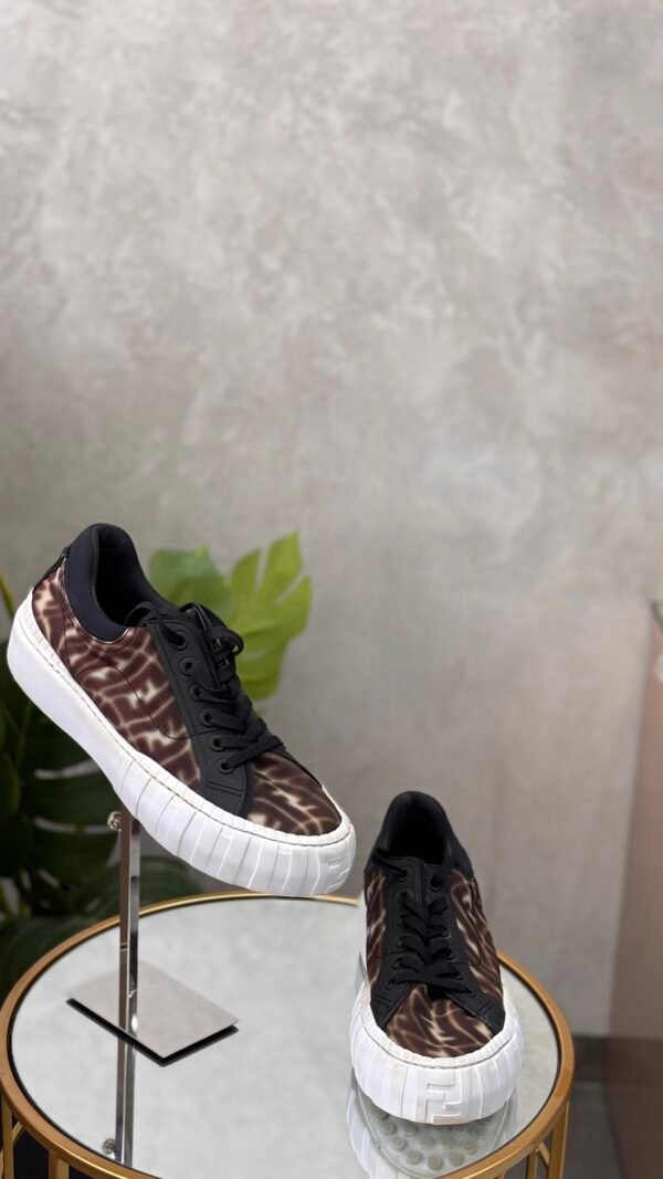 Baskets Fendi T.42
