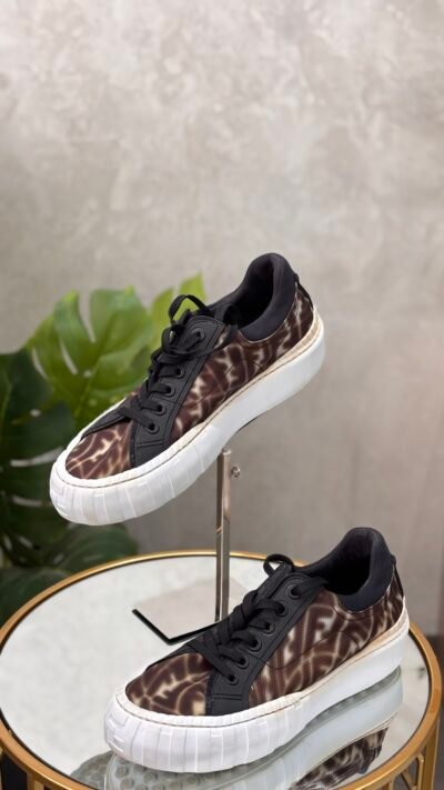 IMG_8072 Baskets Fendi T.42