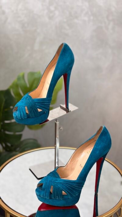 Escarpins Christian Louboutin T.39,5