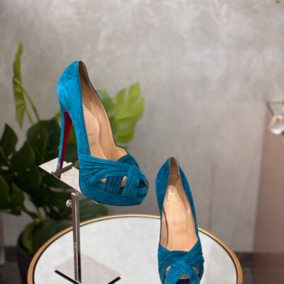 Escarpins Christian Louboutin T.39,5
