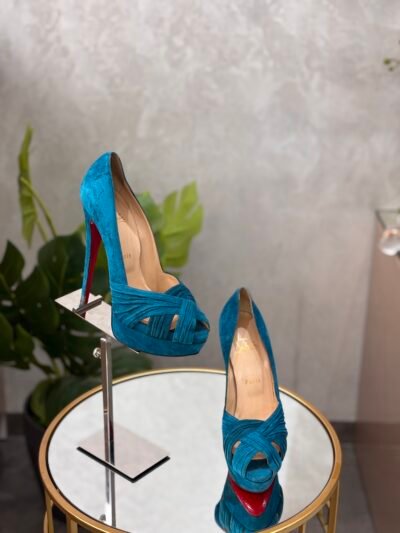 Escarpins Christian Louboutin T.39,5