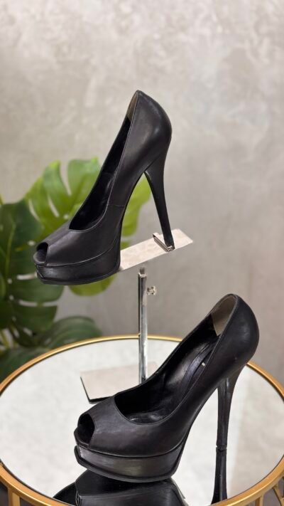 IMG_8089 Escarpins Fendi T.39