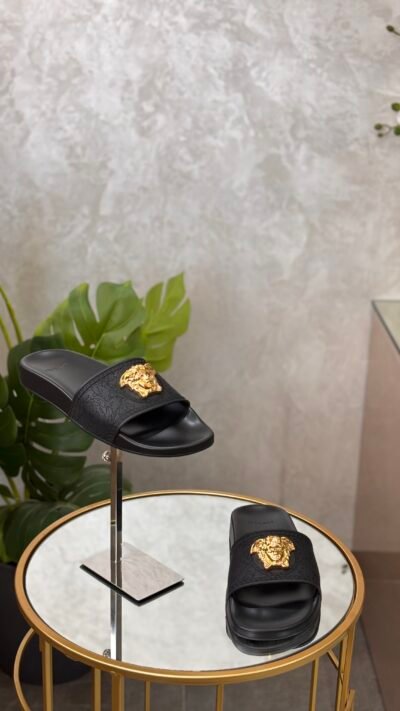 Sandales Versace T.39