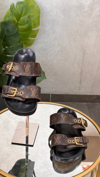 Sandales Louis Vuitton T.38