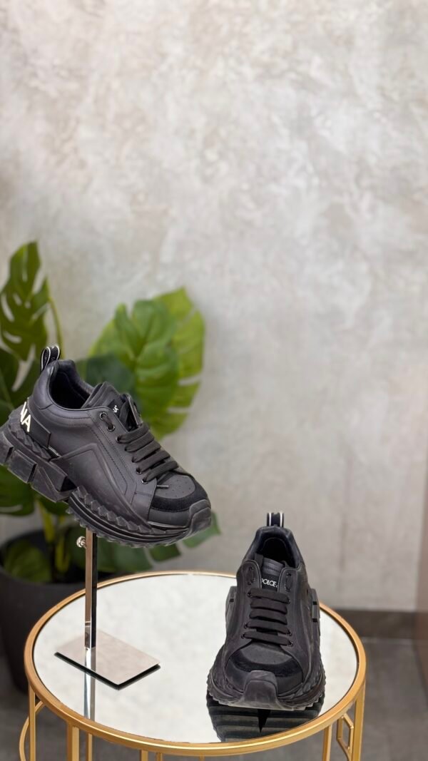 Baskets Dolce & Gabbana T.39