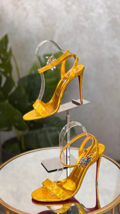 IMG_8722 Sandales Louboutin T.39,5