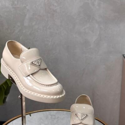 Mocassins Prada T.38