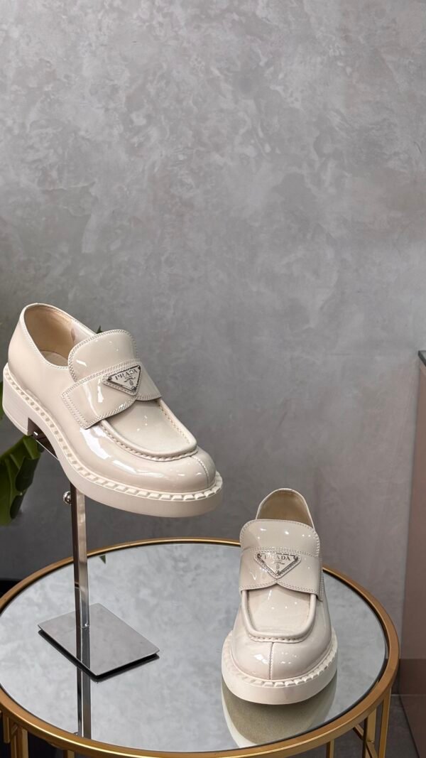 Mocassins Prada T.38