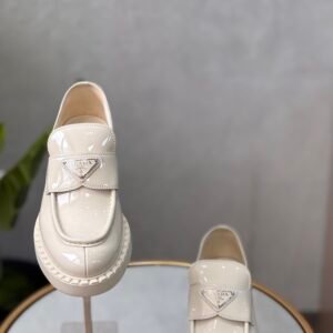 IMG_0586 Mocassins Prada T.38