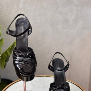 Sandales Saint Laurent T.40