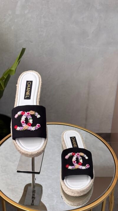 Sandales Chanel T.41