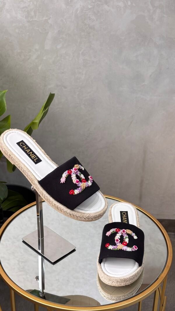 Sandales Chanel T.41