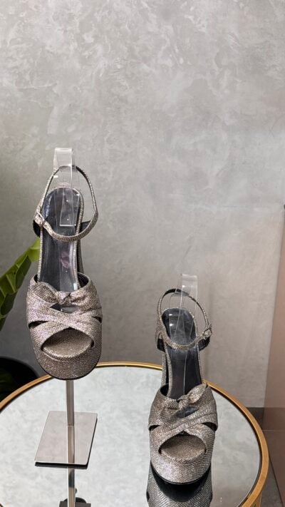 Sandales Saint Laurent T.40