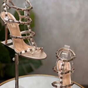 IMG_1640 Sandales Valentino Rockstud T.38,5