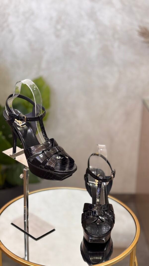 Sandales Saint Laurent Tribute T.40